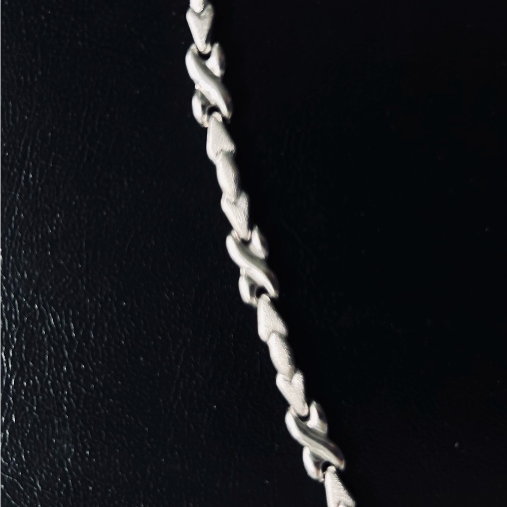 Elegant Silver-Toned Anklet.